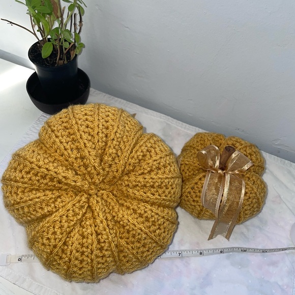 2 Pumpkin/ Thanksgiving decor - Picture 11 of 15